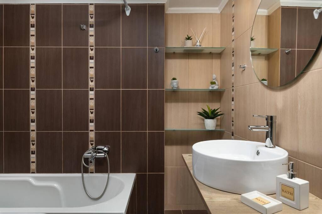 New Cozy Near The Center Of Chania * La Canée